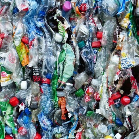 plásticos não recicláveis
